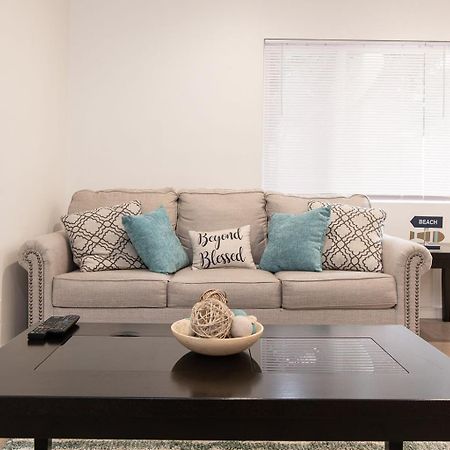 Cozy And Beachy! Apartment Long Beach Exterior photo